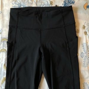 Women’s Lululemon Pace Rival Crop Black Size 2